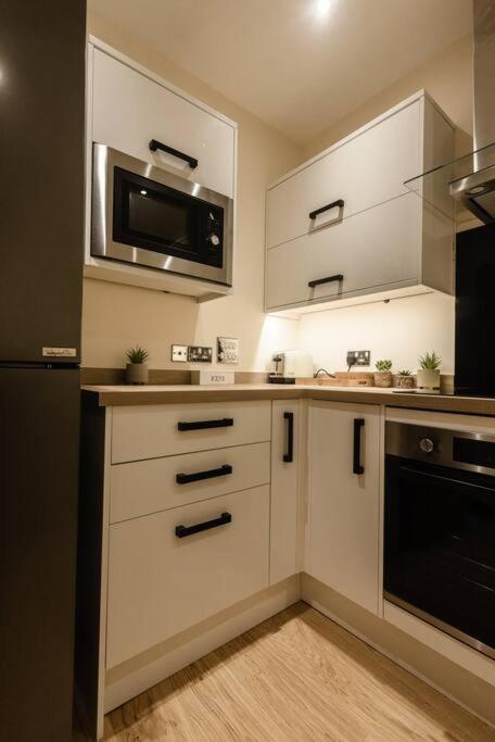Ocean - 2 Bed Flat Sleeps 6 With Gym Access Apartment Саутхамптън Екстериор снимка