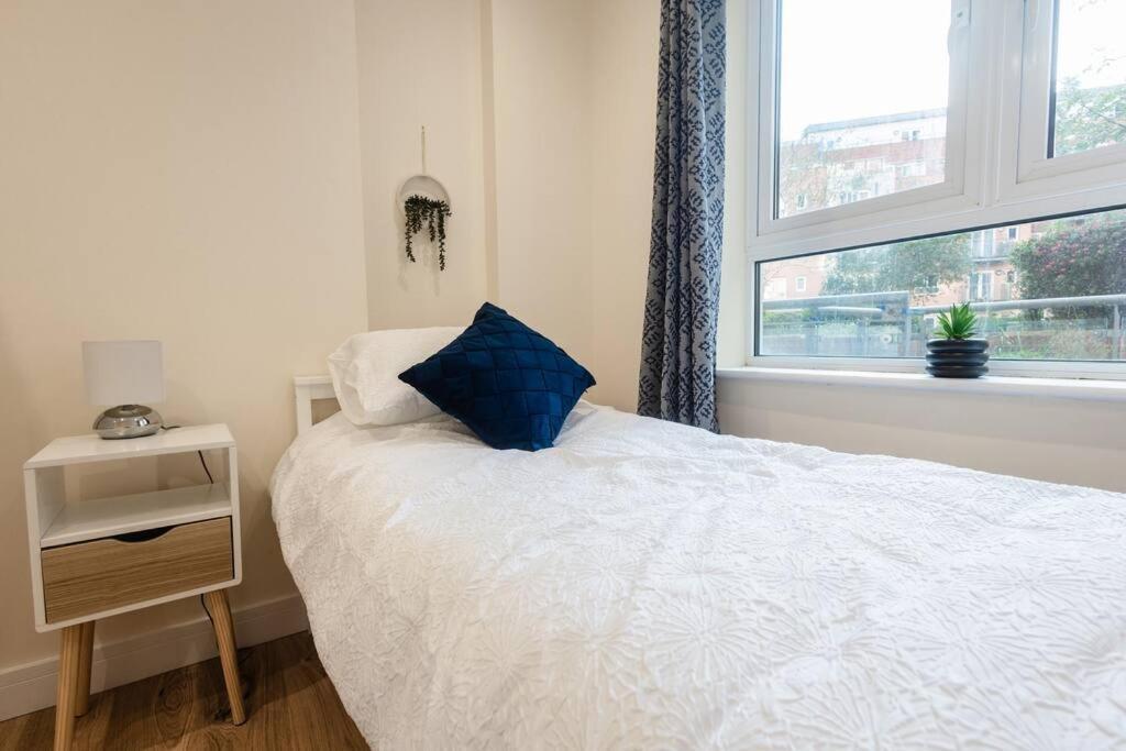 Ocean - 2 Bed Flat Sleeps 6 With Gym Access Apartment Саутхамптън Екстериор снимка